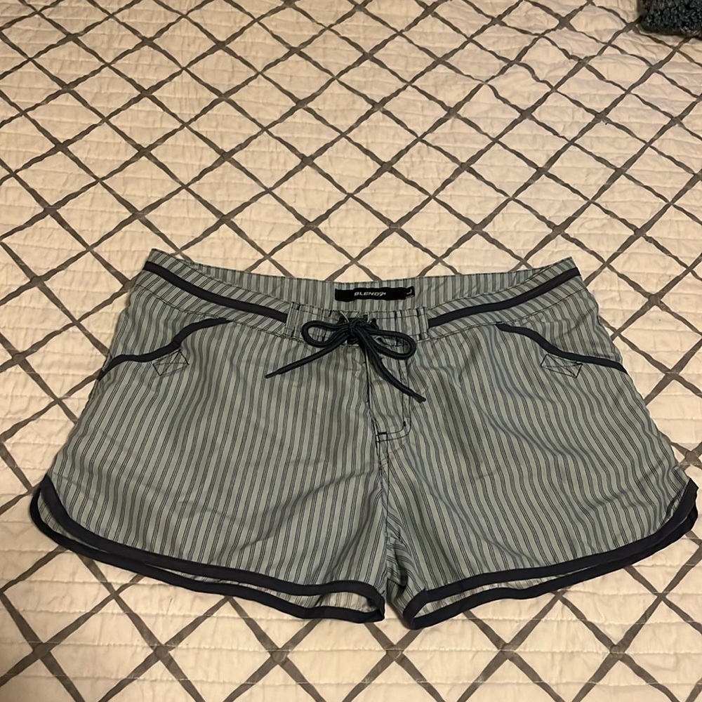 Blend board shorts